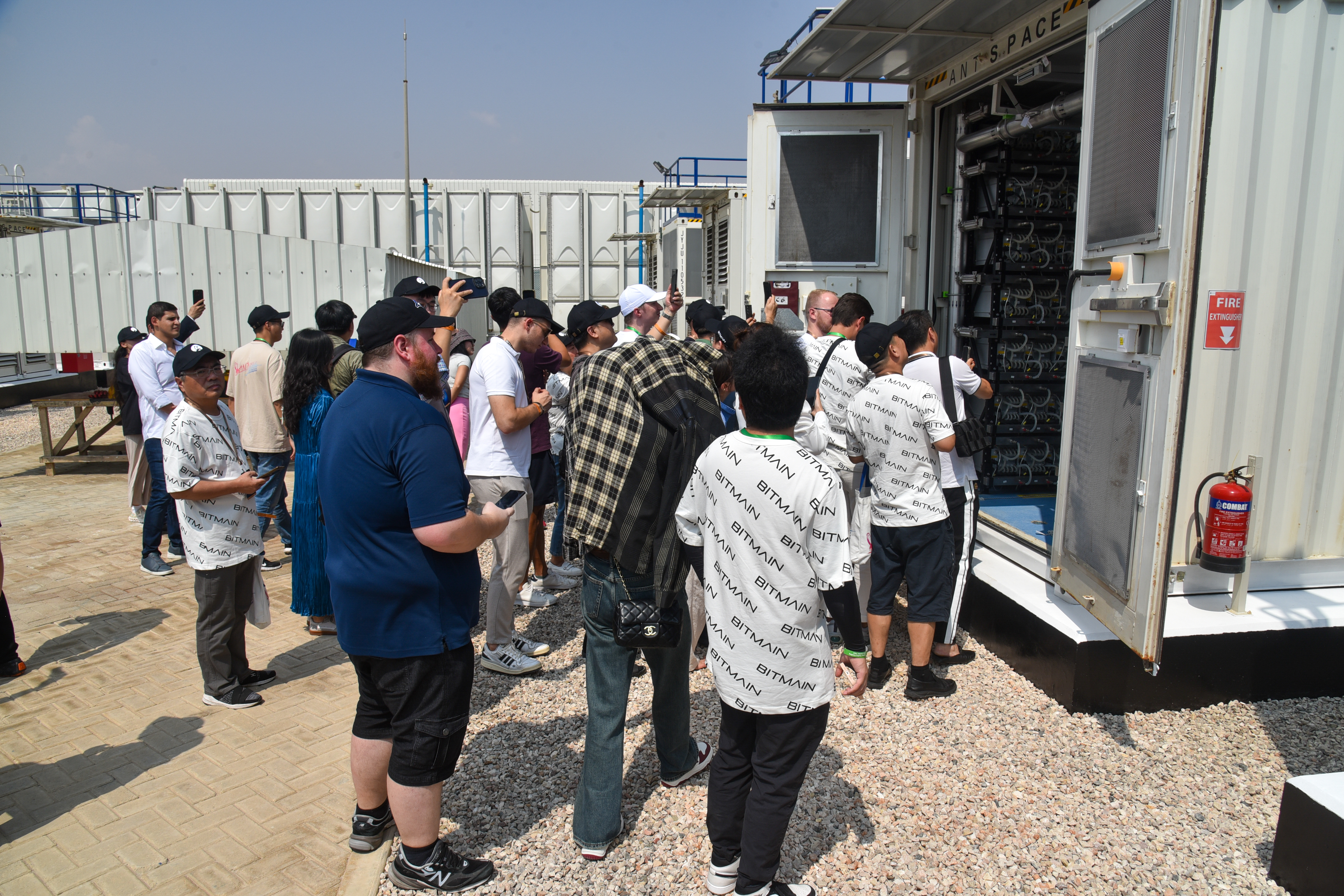 Bitmain Successfully Hosted The Global Hydro Cooling Tour In